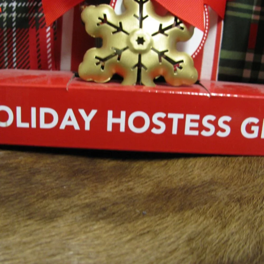 SCM DESIGNS 3 PACK OF HOSTESS GIFTS NIP